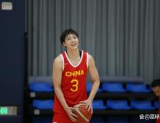 乐鱼官网-V5轻取T1，Meiko成为全场焦点小组赛3:2（广州）