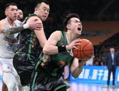 乐鱼体育-山东男篮实力均衡，能否在主场击败山西队？