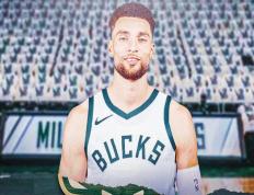 乐鱼官网-包含雄鹿绝杀湖人，拉文高光表现的词条