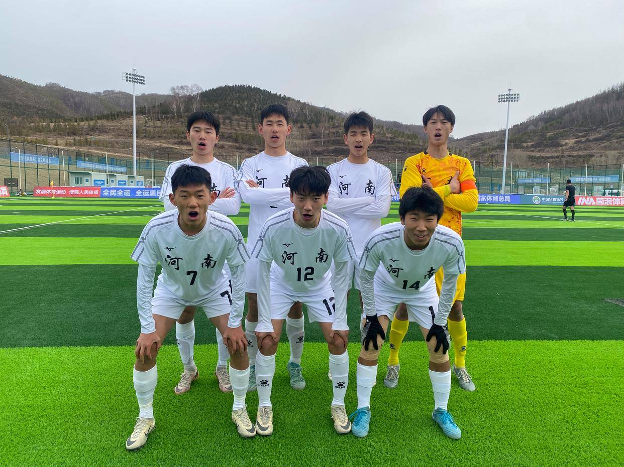 乐鱼 vip 注册-运动员在足球比赛中展现出色的技术和战斗力