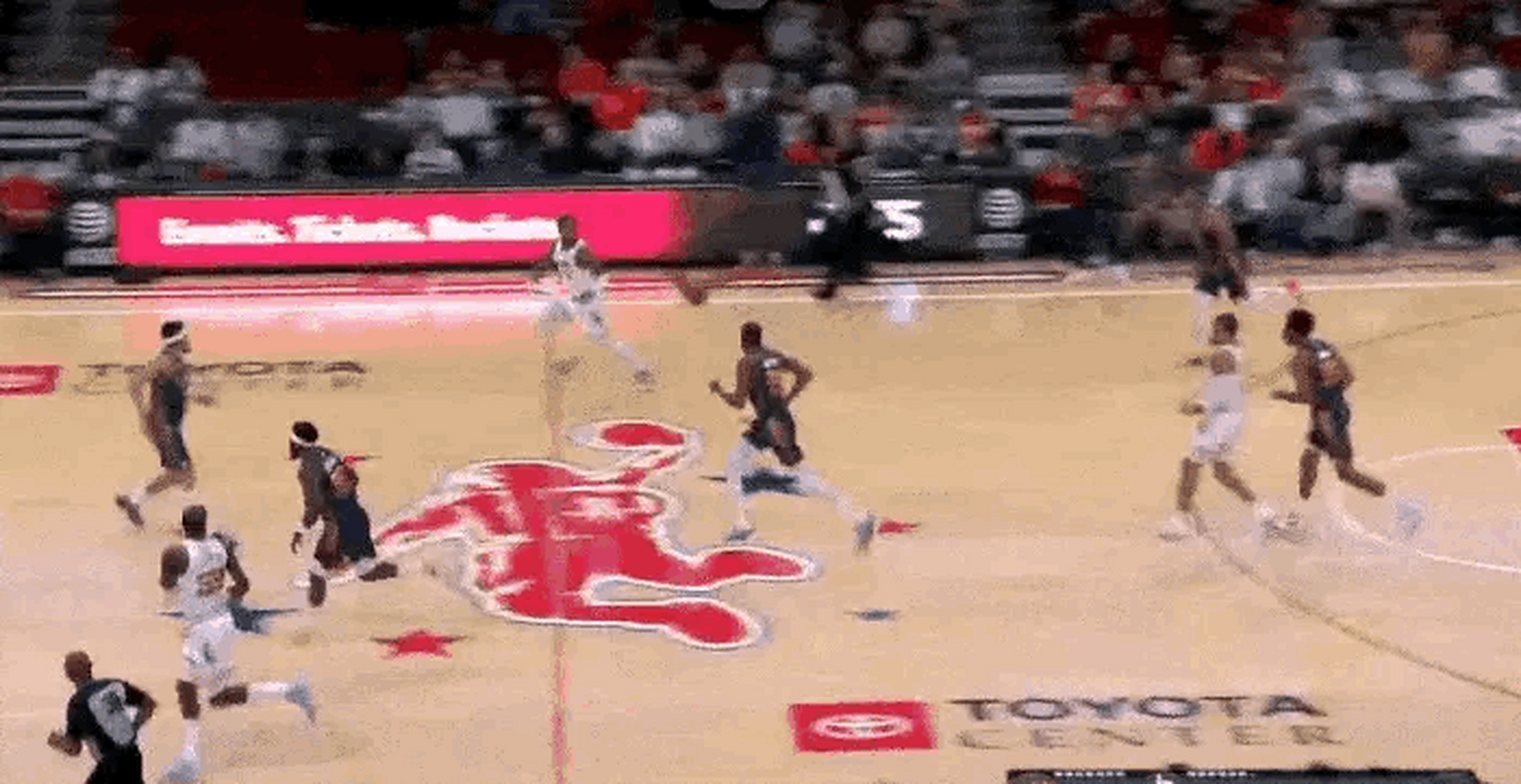 乐鱼体育-伦敦举行排球比赛,火箭表现历史性