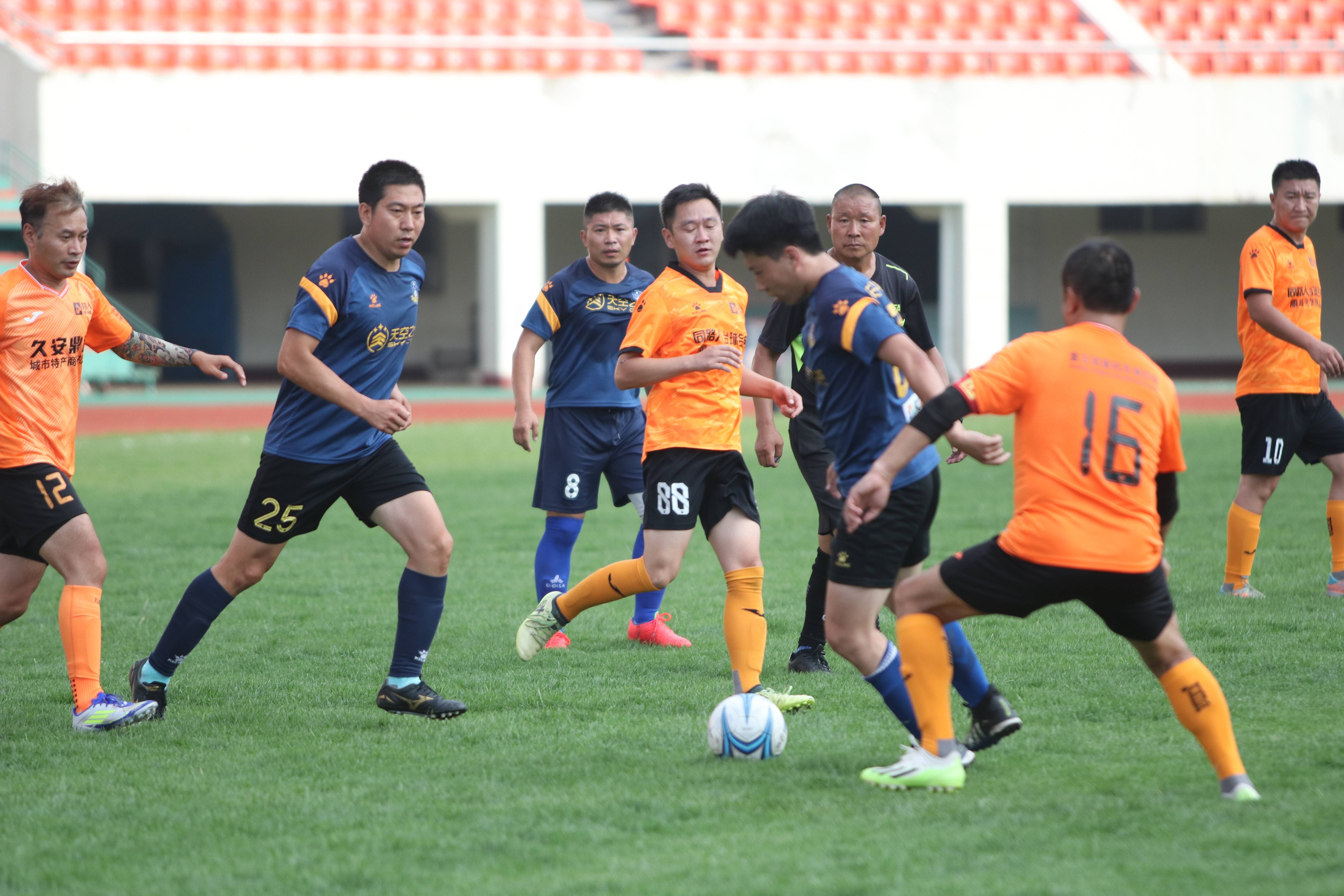 乐鱼官网-精彩足球瞬间:球队配合默契获好成绩的简单介绍