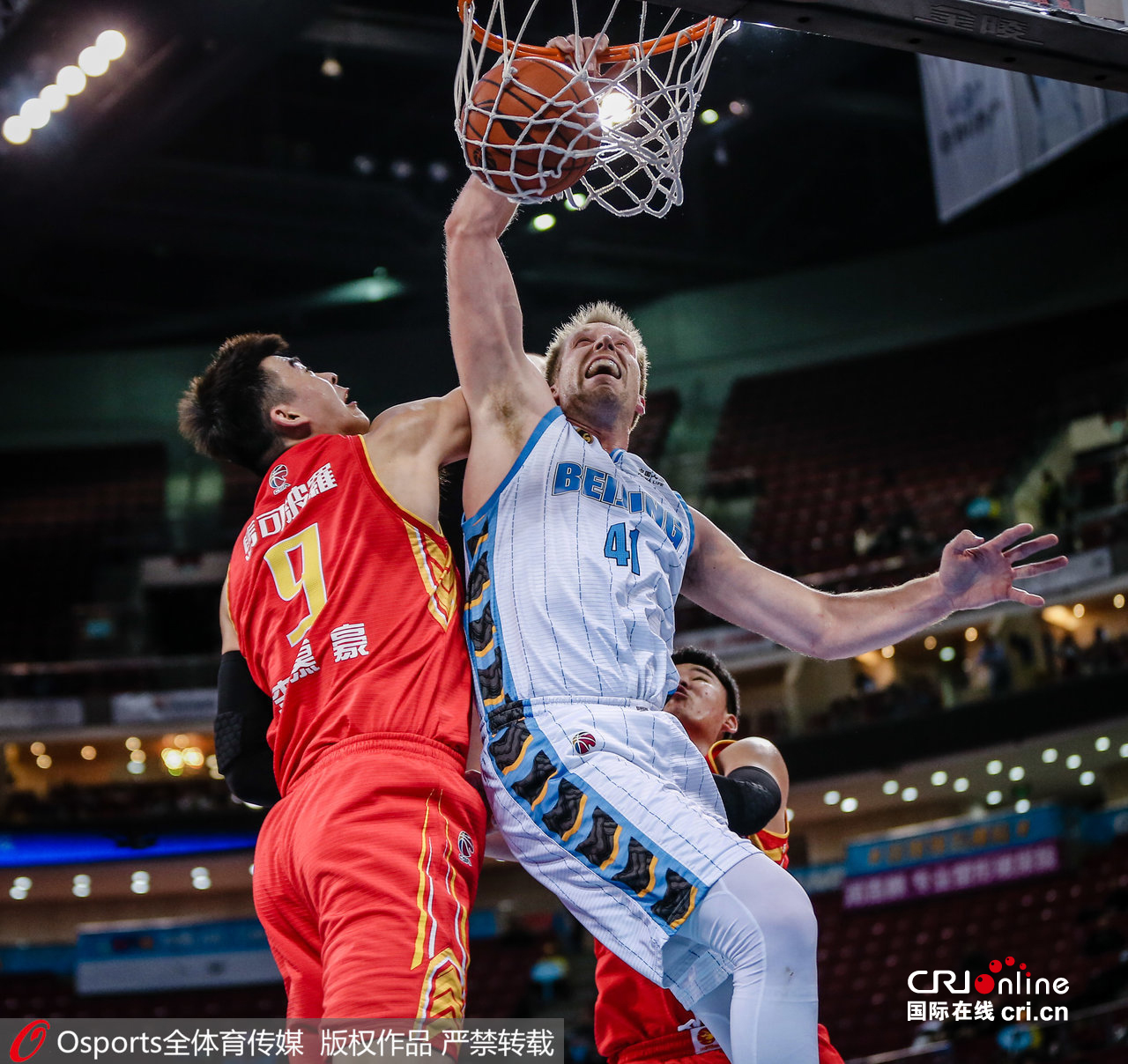 乐鱼 vip 注册-包含意大利男篮横扫国王,汉密尔顿送出助攻的词条