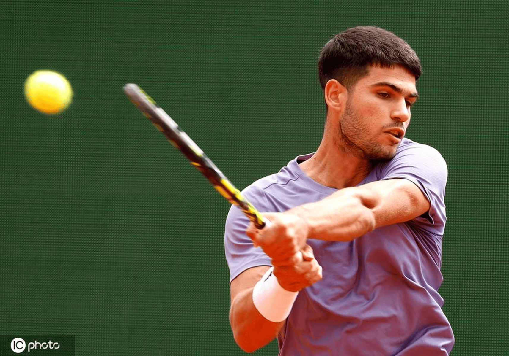 乐鱼体育app-蒙特卡洛大师赛轻取法网，阿尔卡拉斯状态火热